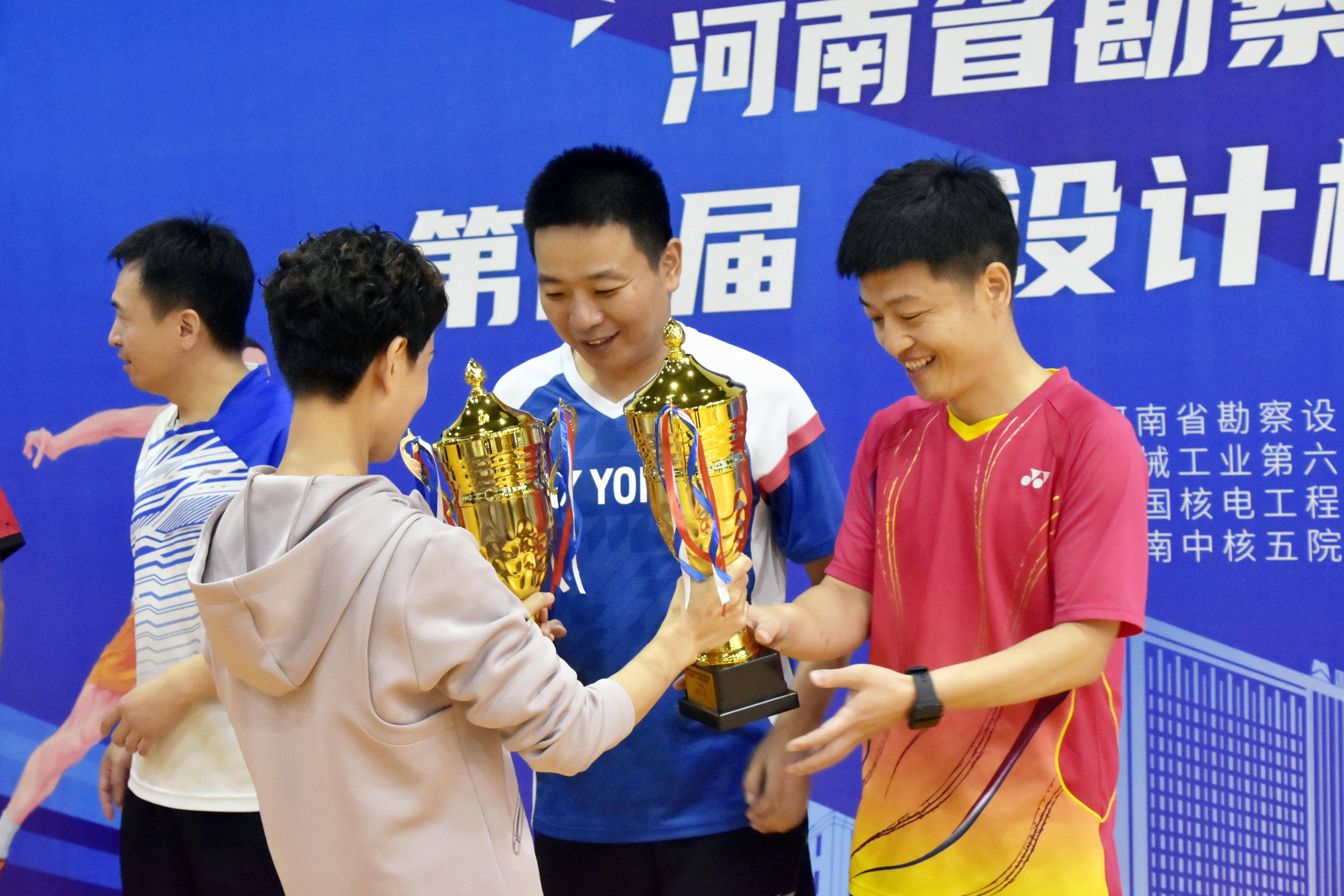 河南省勘察设计协会第四届“k1体育下载设计杯”羽毛球友谊赛举办(图3)